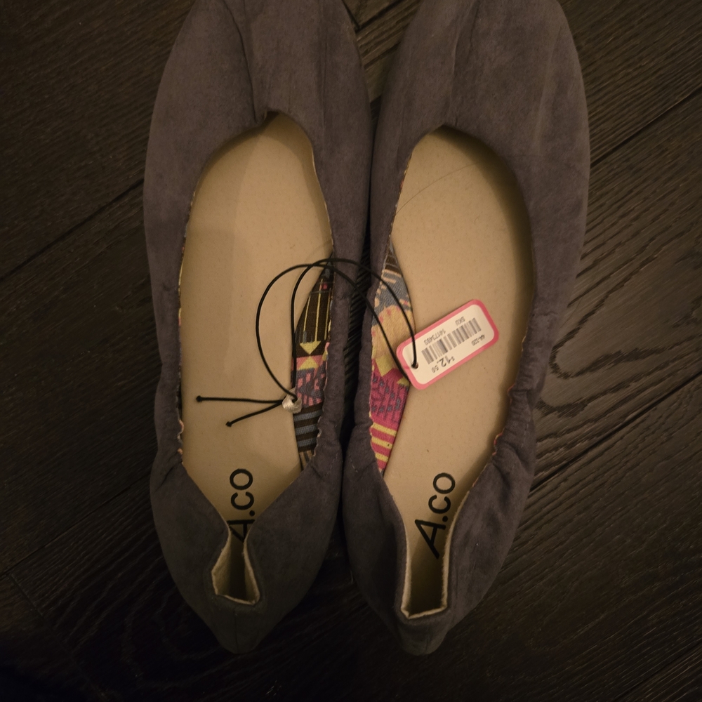 Ardene Women's Gray Flats